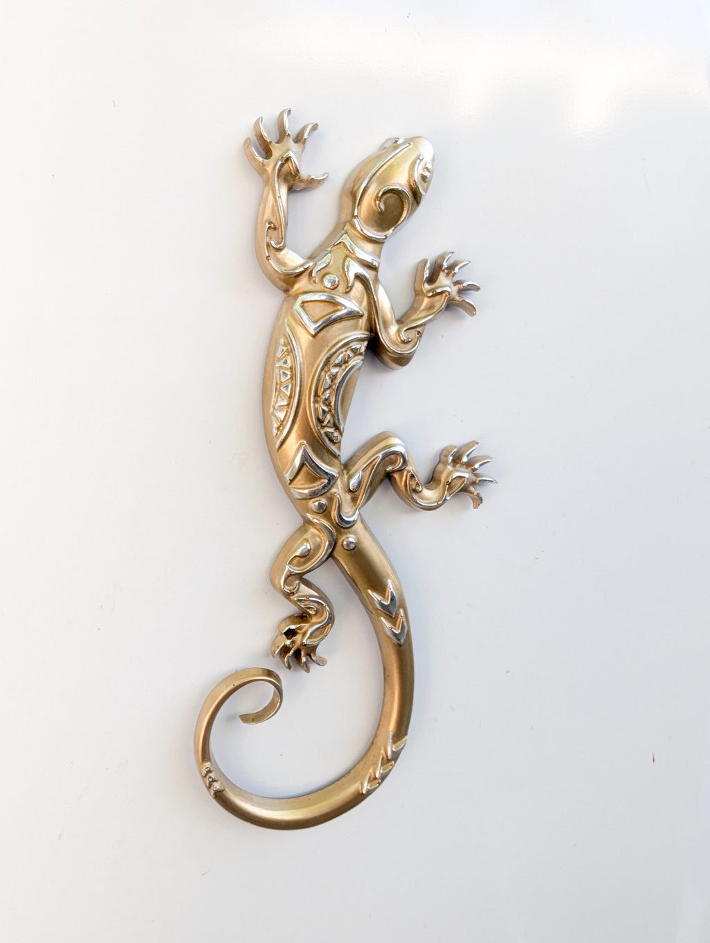 Gold & Bronze Tribal Resin Gecko — Handcrafted Magnet